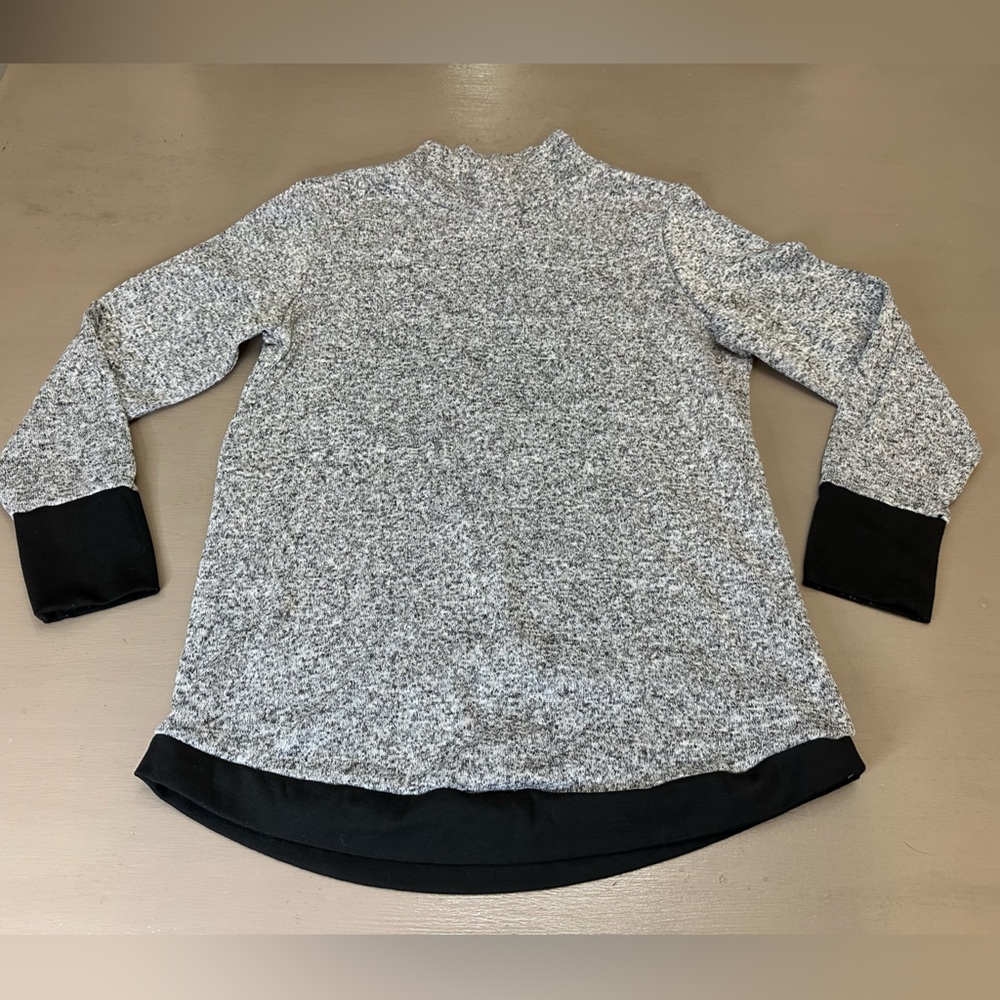 Serra Sweater Women’s Gray and Black Cowl Neck Size Large
